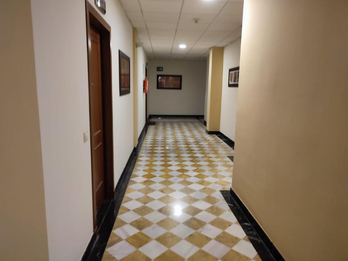 Fibes Lux Sevilla Este. Sevilha Exterior foto